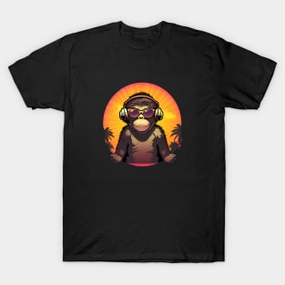 Cool summer monkey ape dj design T-Shirt